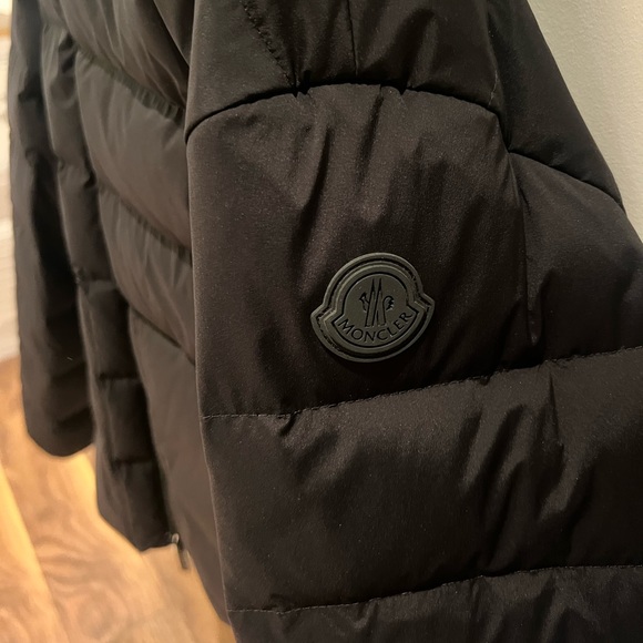 MONCLER Matt black down anwar jacket. Short style. - Picture 9 of 11